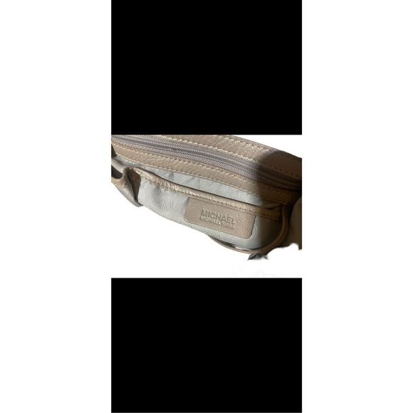 Vintage Michael KORS Jenna Crossover - Picture 11 of 11